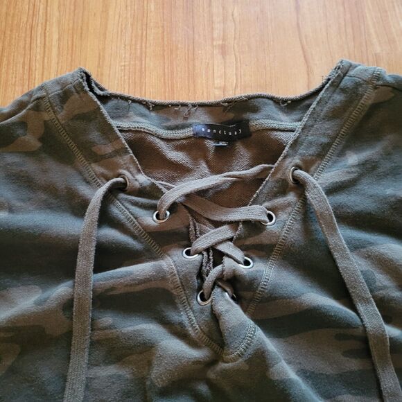 Sanctuary Sweater Sweatshirt Women Large Green Camo Lace Up Neck Everyday Casual - Picture 4 of 12